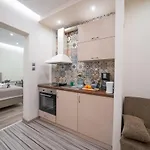 Апартаменты Luxury With King-sized Bed