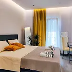 Luxury With King-sized Bed Апартаменты *